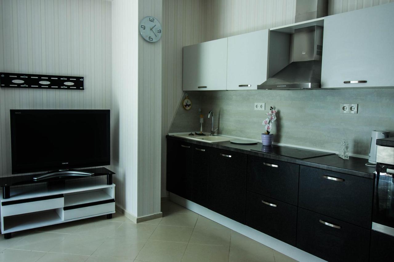 Apartcomplex Ritza Saints Constantine and Helena Bilik gambar